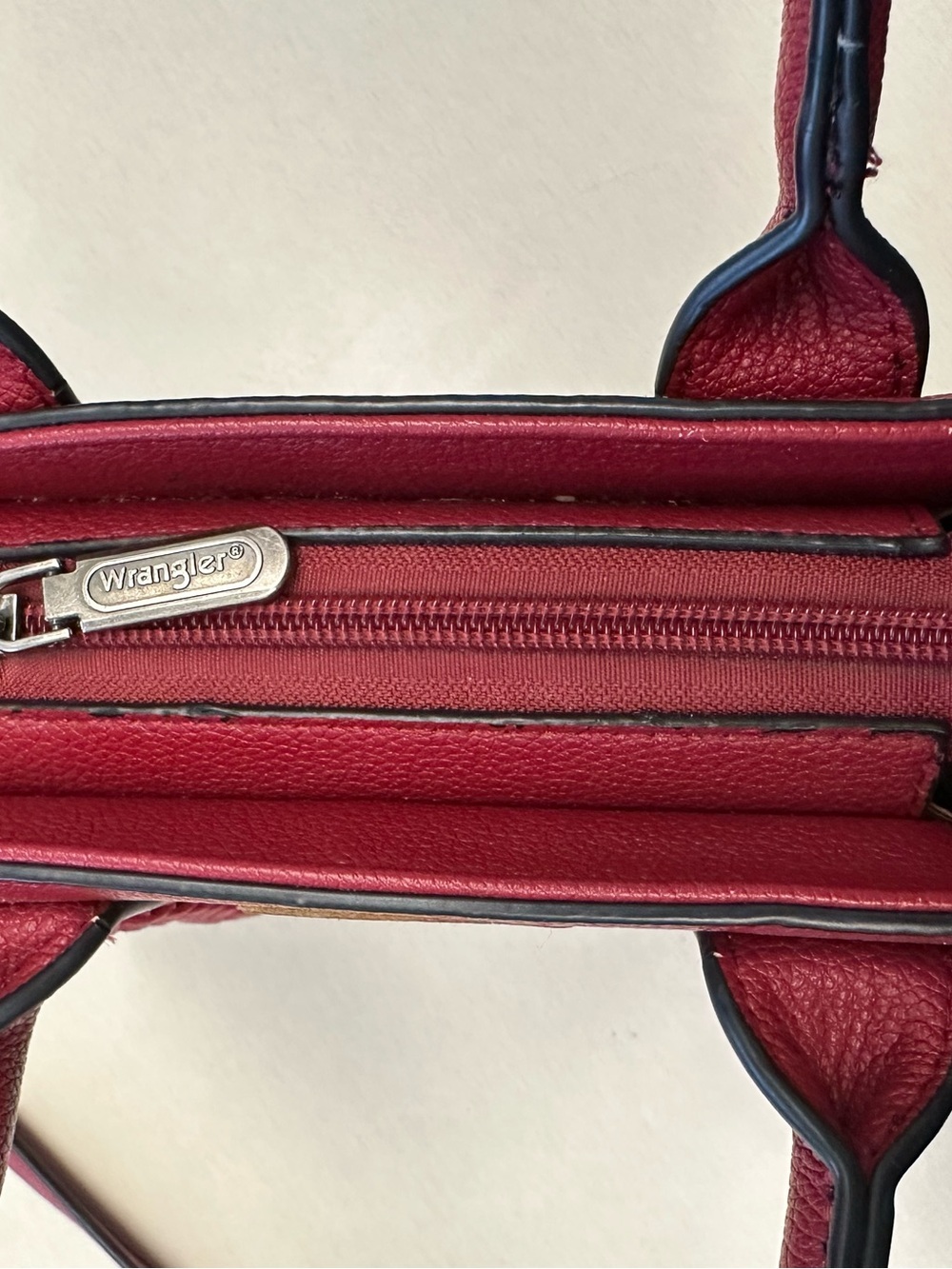 Wrangler Whipstitch Mini Tote/Crossbody - Red - Picture 6 of 8